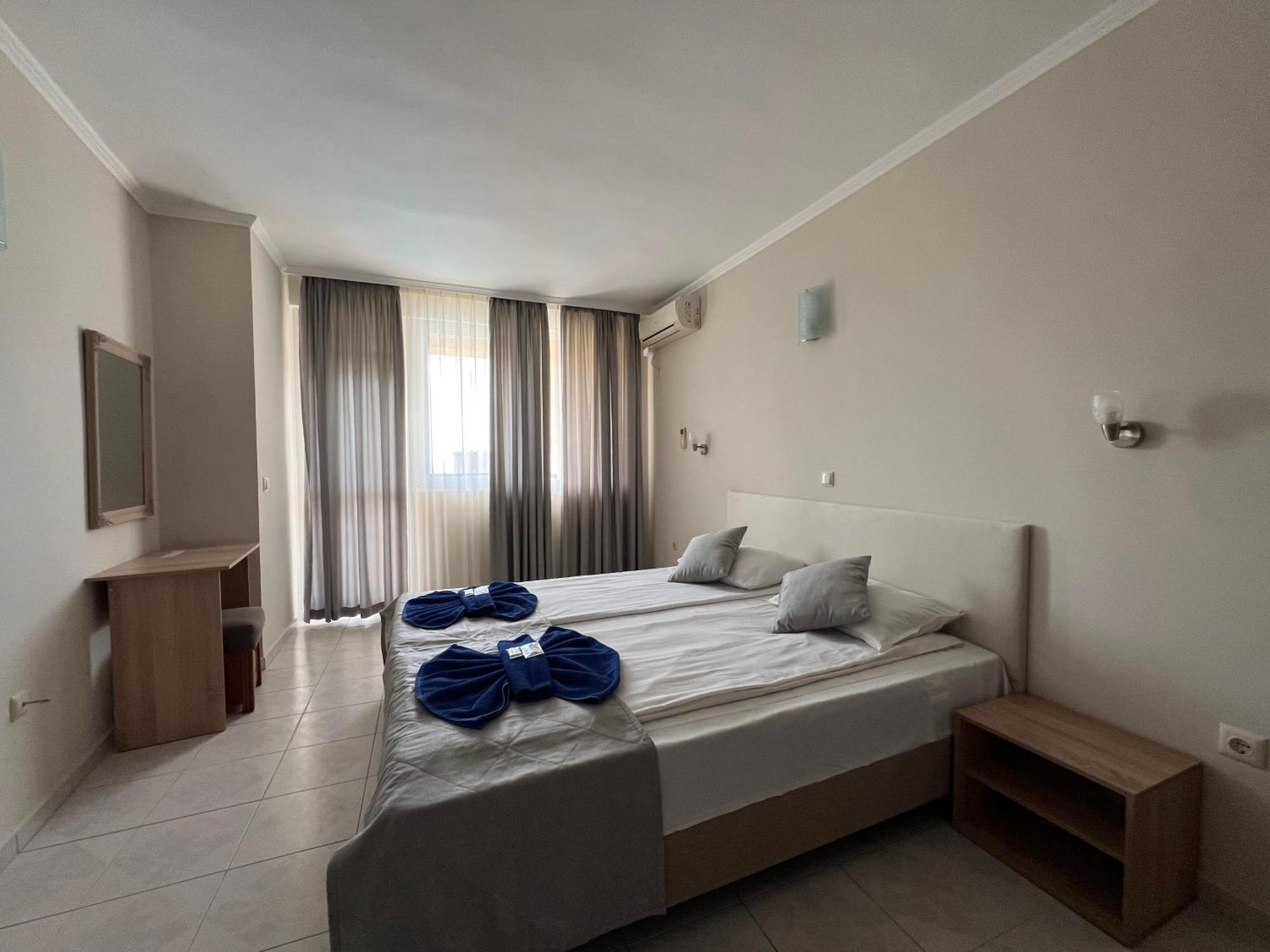 Family Hotel Milev Sveti Vlas Exterior photo