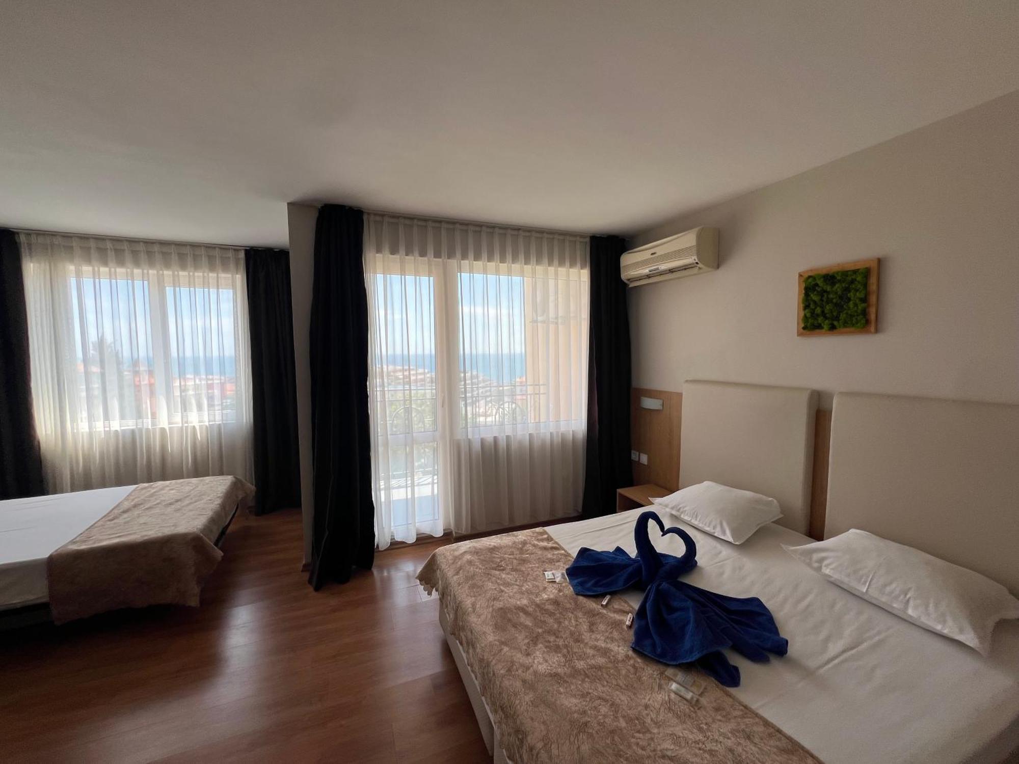Family Hotel Milev Sveti Vlas Exterior photo