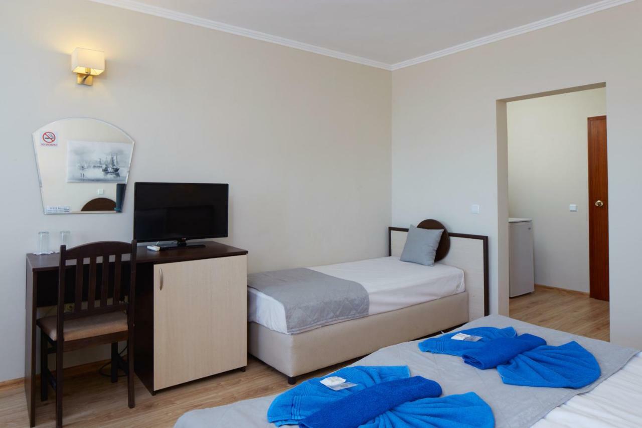 Family Hotel Milev Sveti Vlas Exterior photo